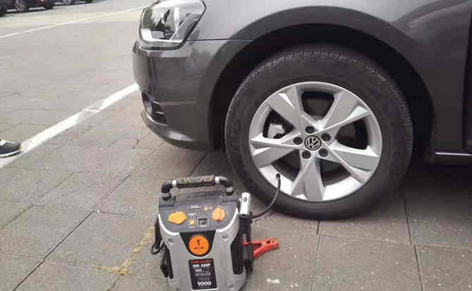 怀化汽车搭电案例